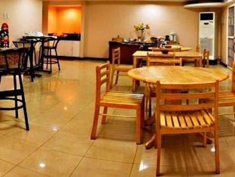 Casa Nicarosa Hotel And Residences Manila Exterior photo